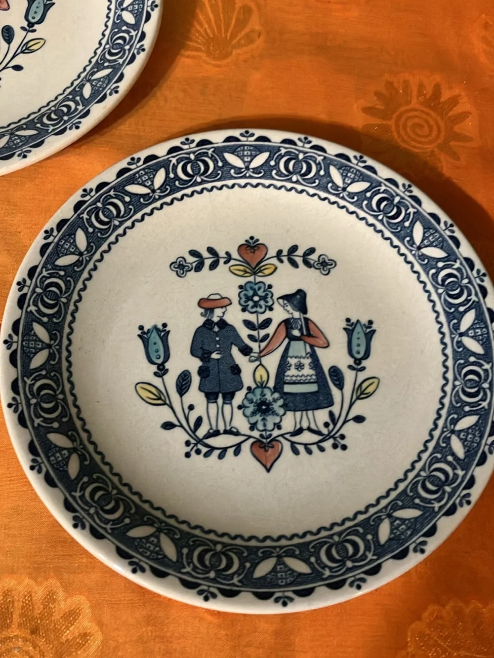 5 Johnson Brothers Old Granite Hearts & Flowers 6 3/8